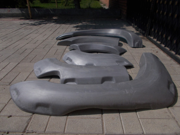 Силовые расширители арок стеклопластиковые на Toyota Land Cruiser 100 (11кг) купить недорого с доставкой в Томск