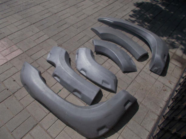 Силовые расширители арок стеклопластиковые на Toyota Land Cruiser 100 (11кг) купить недорого с доставкой в Томск