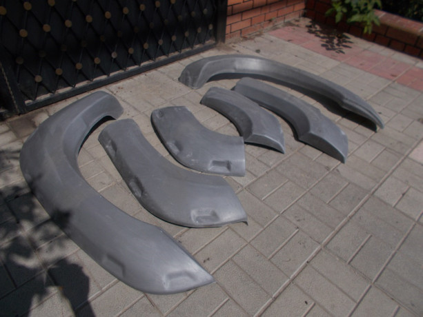 Силовые расширители арок стеклопластиковые на Toyota Land Cruiser 100 (11кг) купить недорого с доставкой в Томск